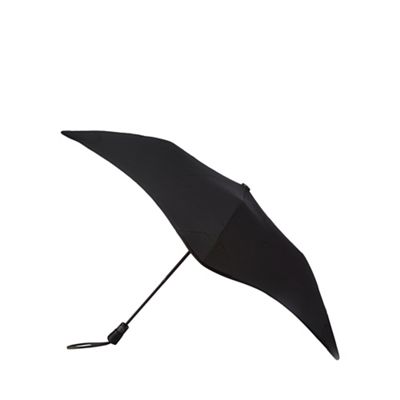Black compact umbrella